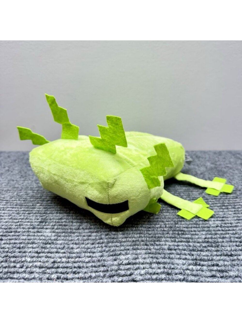 Minecraft Axolotl 12" Plush Green Mojang Jinx 2020 Stuffed Animal Pixelated Gill
